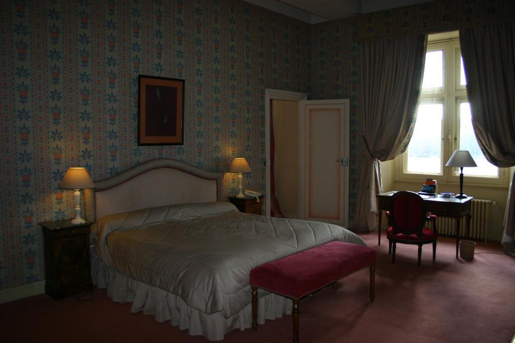 Chateau De La Verrerie Hotel Aubigny-sur-Nere Room photo