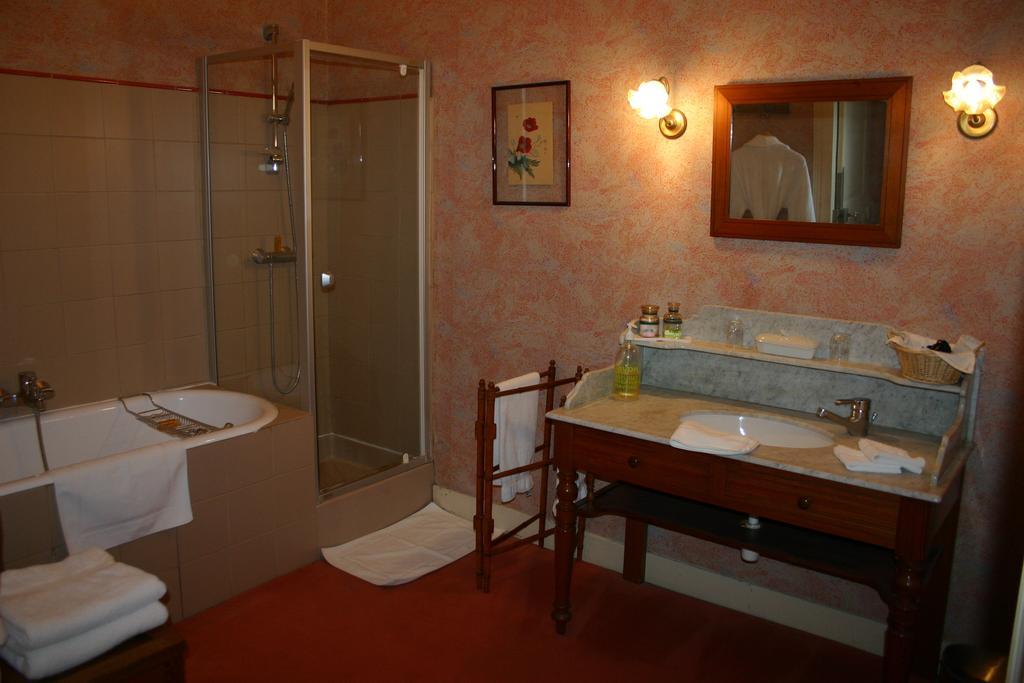 Chateau De La Verrerie Hotel Aubigny-sur-Nere Room photo