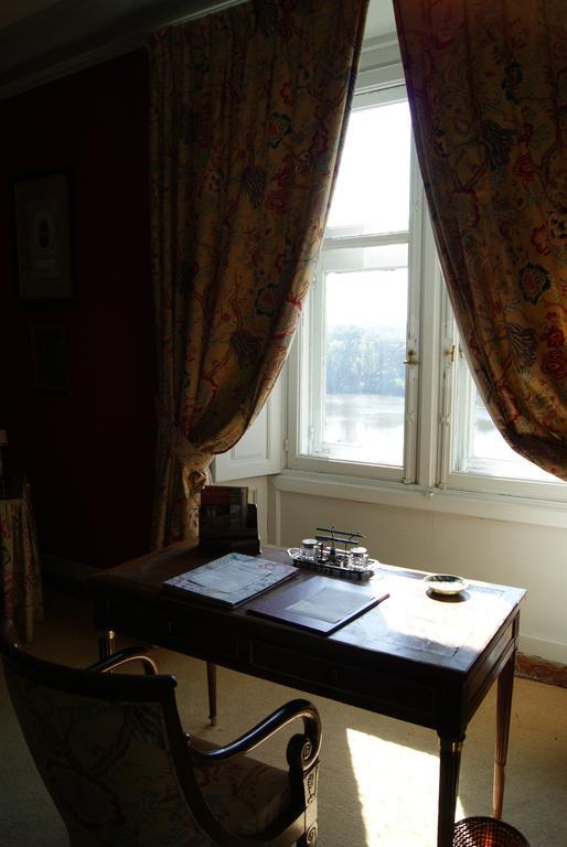 Chateau De La Verrerie Hotel Aubigny-sur-Nere Room photo