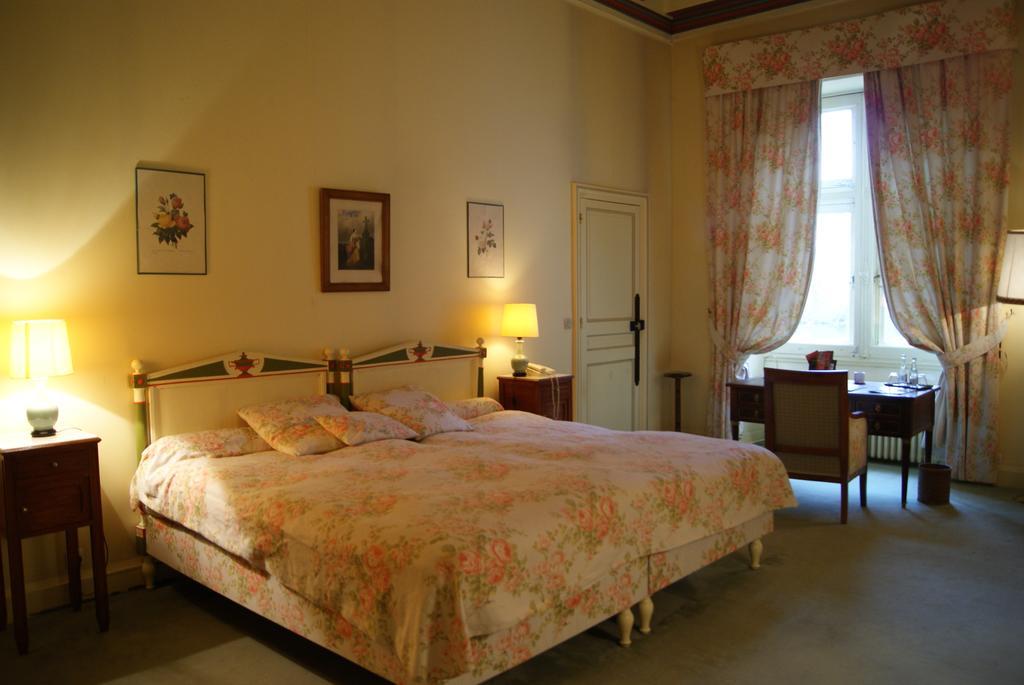Chateau De La Verrerie Hotel Aubigny-sur-Nere Room photo