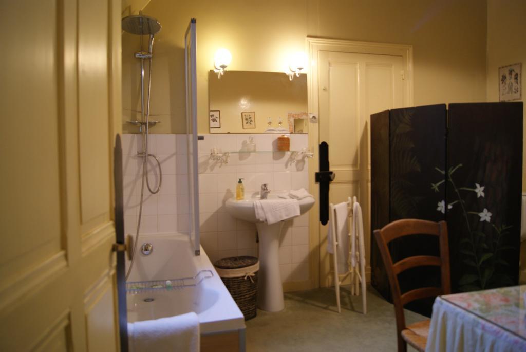 Chateau De La Verrerie Hotel Aubigny-sur-Nere Room photo