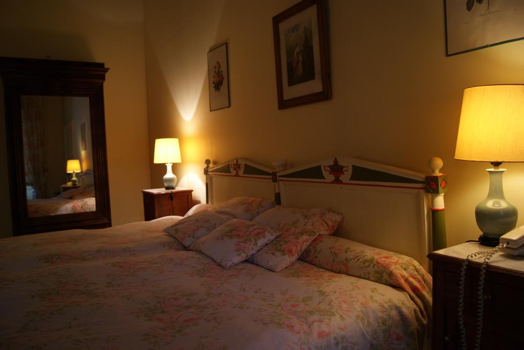 Chateau De La Verrerie Hotel Aubigny-sur-Nere Room photo