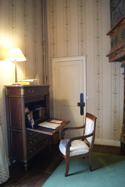 Chateau De La Verrerie Hotel Aubigny-sur-Nere Room photo