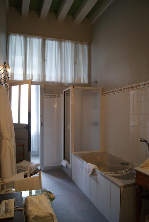 Chateau De La Verrerie Hotel Aubigny-sur-Nere Room photo
