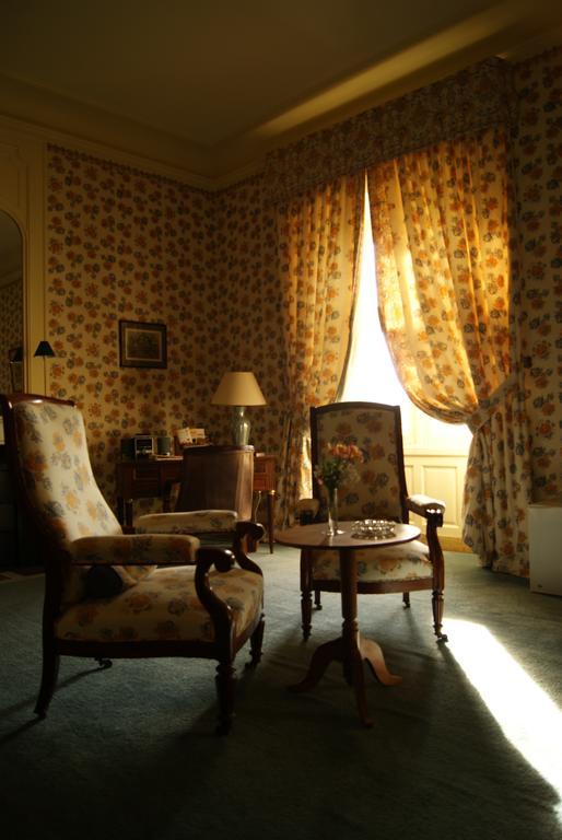Chateau De La Verrerie Hotel Aubigny-sur-Nere Room photo