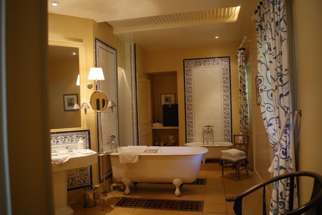 Chateau De La Verrerie Hotel Aubigny-sur-Nere Room photo
