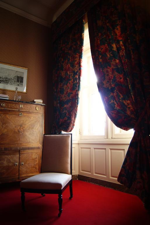 Chateau De La Verrerie Hotel Aubigny-sur-Nere Room photo